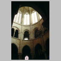 Senlis, Kathedrale, Chor, Blick von SW,  Foto Heinz Theuerkauf.jpg